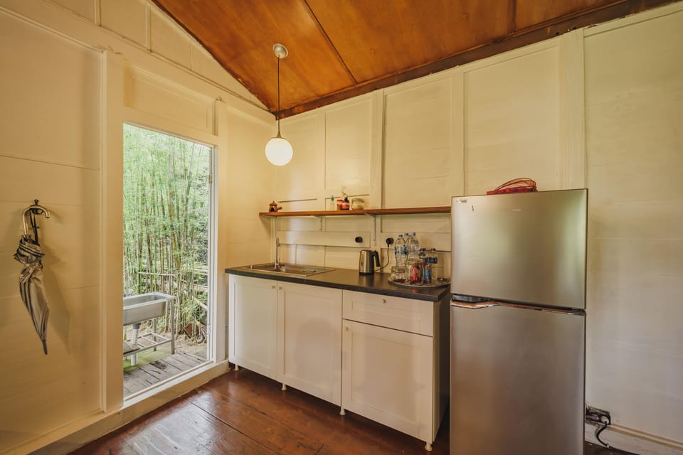 Deluxe Villa | Private kitchen | Electric kettle