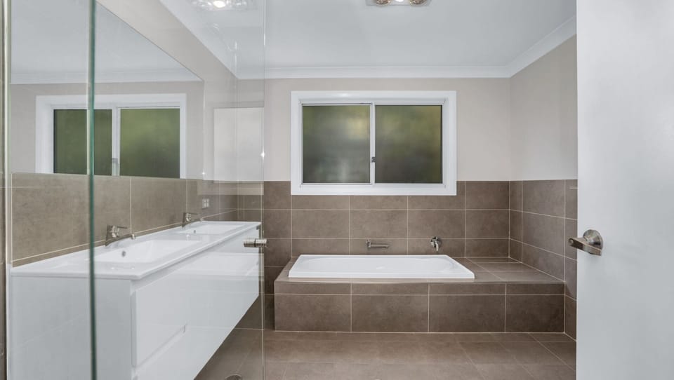 Blissful Bungalow | Bath | Shower | Clothes Dryer | Washing Machine