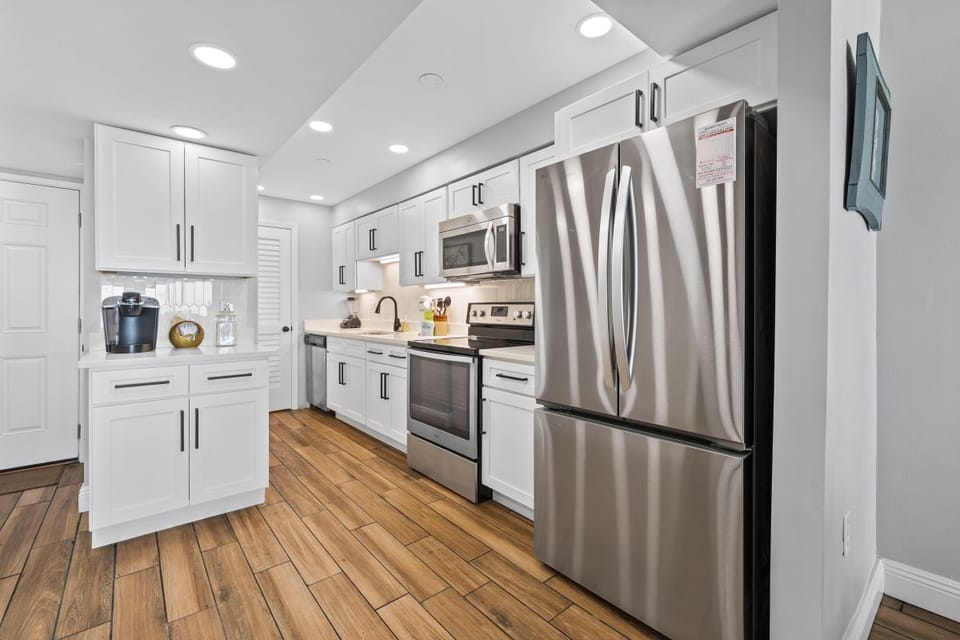 Edgewater 41 Kitchen