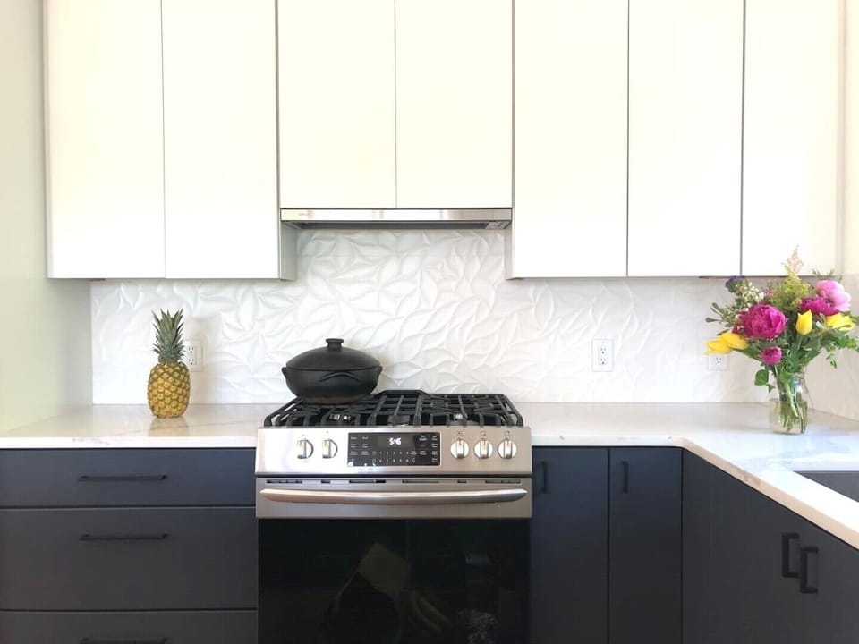 Fully equipped kitchen. 