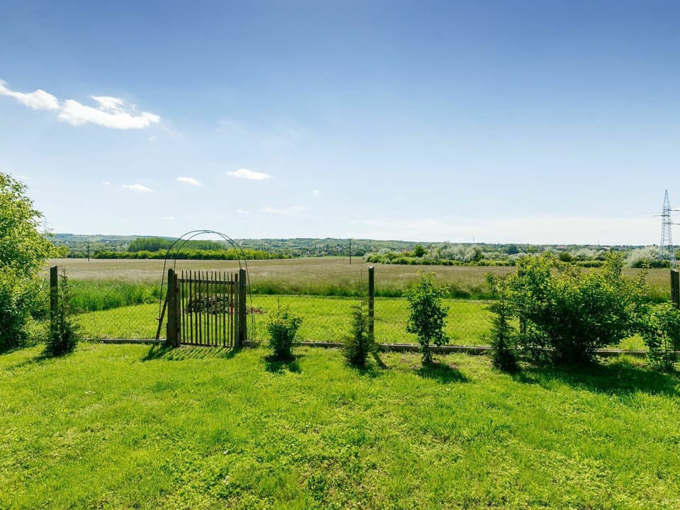 Sky, Plant, Cloud, Natural Landscape, Tree, Grass, Plain, Fence, Landscape, Grassland