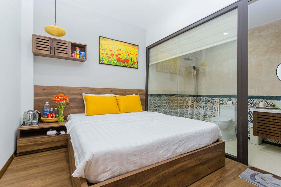 Economy Double Room | Individually decorated, individually furnished, desk, blackout drapes