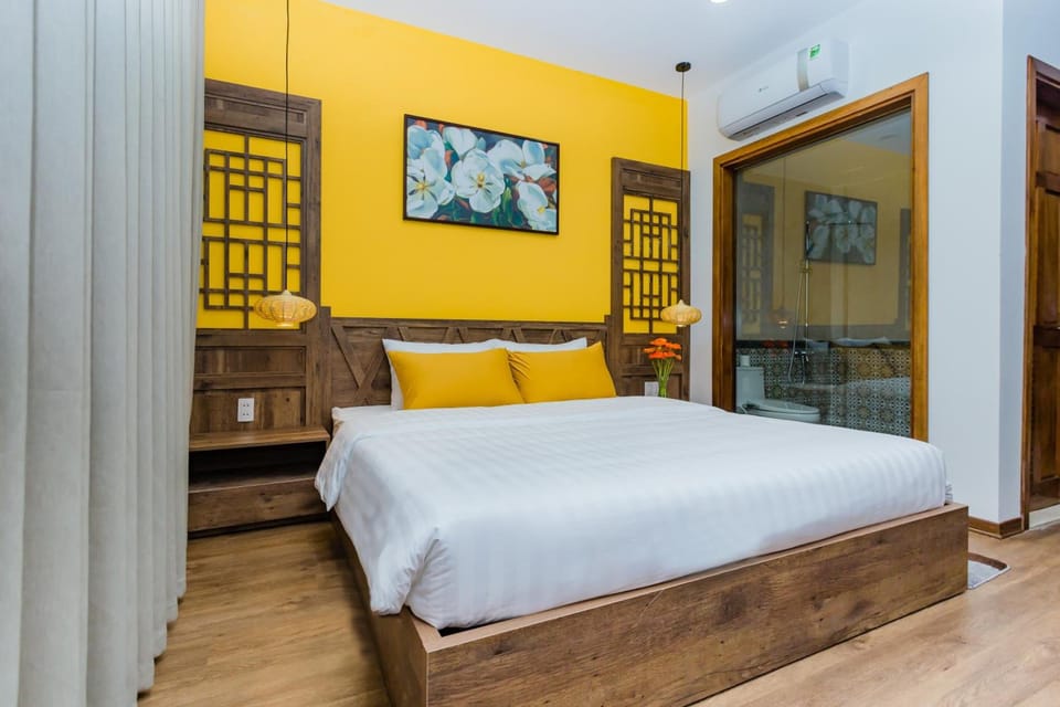 Deluxe Room, City View | Individually decorated, individually furnished, desk, blackout drapes
