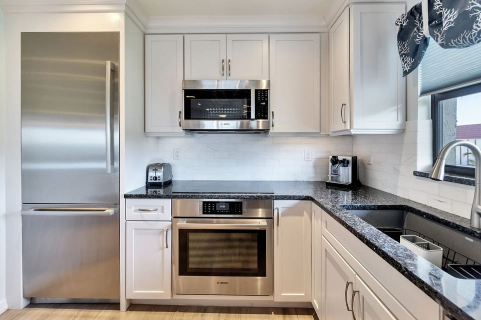 Shaker white cabinetry