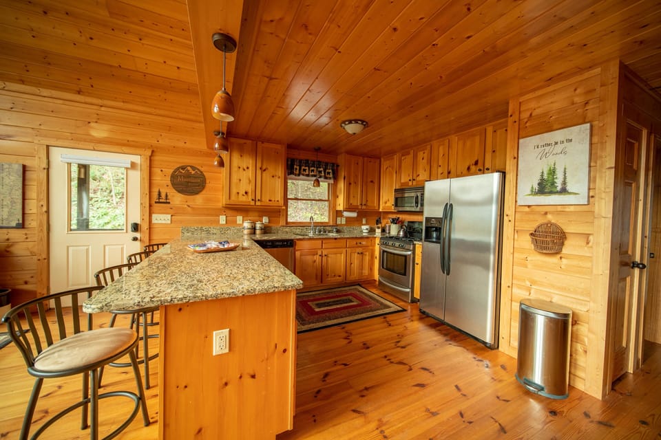 Full Kitchen 