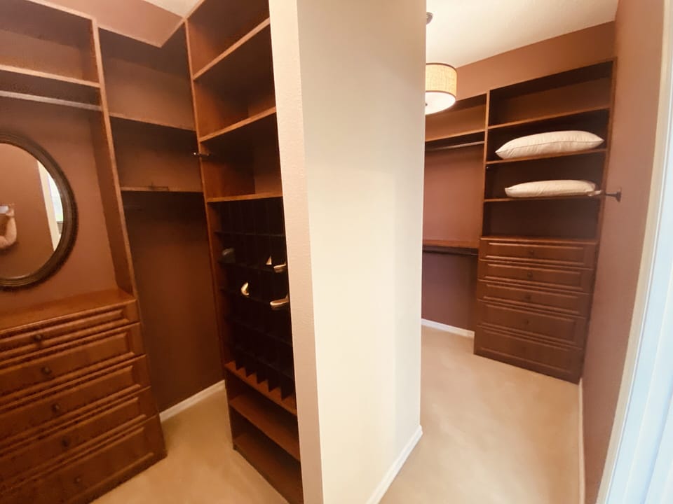 Walk in closet
