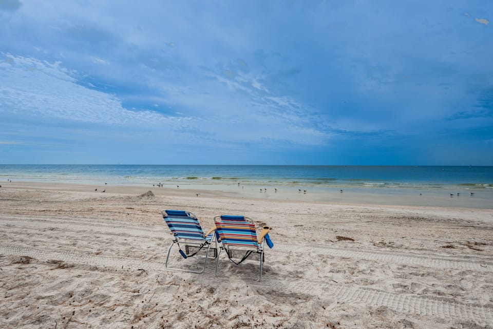 Beach chairs - beach umbrella - and cooler for your stay - use it all at beach!!