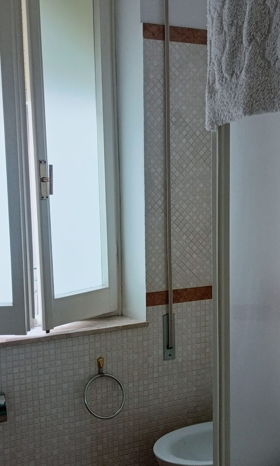 Superior Double or Twin Room, 1 Bedroom, Non Smoking, Sea View | Bathroom | Shower, hair dryer, bidet, towels