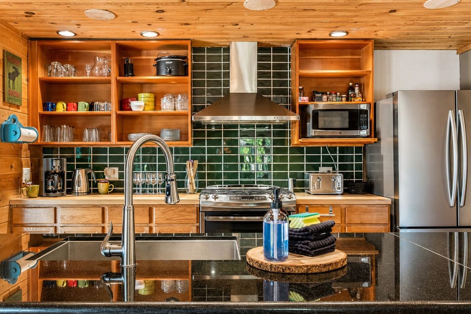 Full Kitchen