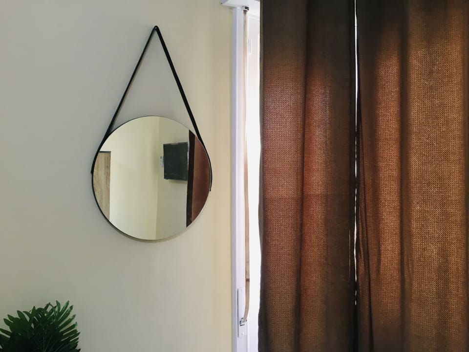 Deluxe Apartment | Hypo-allergenic bedding, individually decorated, individually furnished