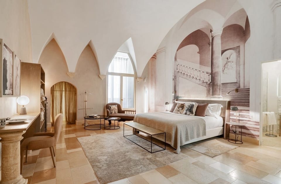 Junior Studio Suite | In-room safe, individually furnished, desk, free WiFi