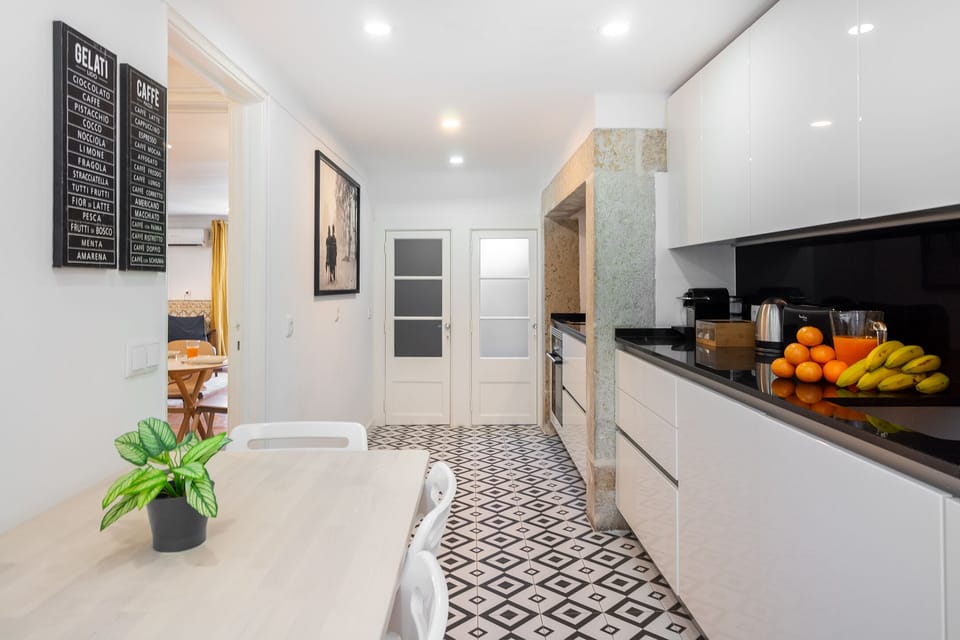Apartment, 3 Bedrooms | Private kitchen | Fridge, microwave, stovetop, dishwasher