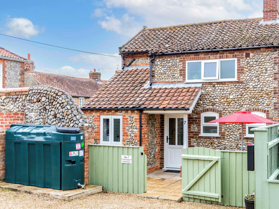 Exterior | No. 7 - Yew Tree Cottages, Langham, near Holt