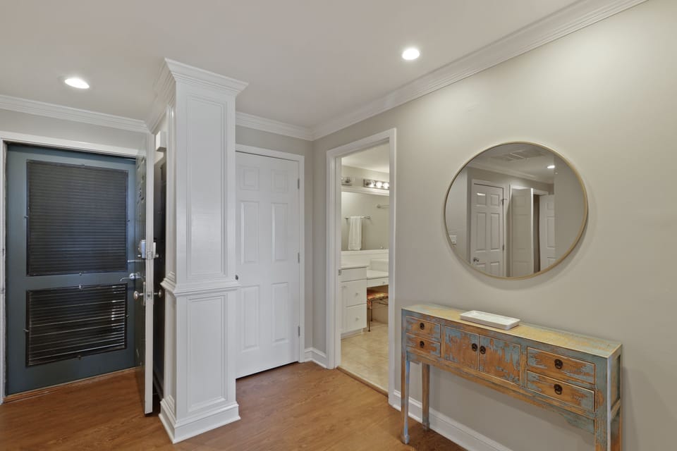 Foyer | 1866 Beachside Tennis - Foyer | 1866 Beachside Tennis