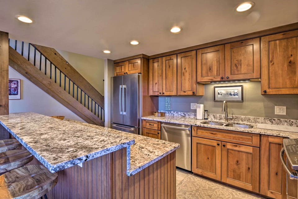 Kitchen | Fully Equipped | Stainless Steel Appliances