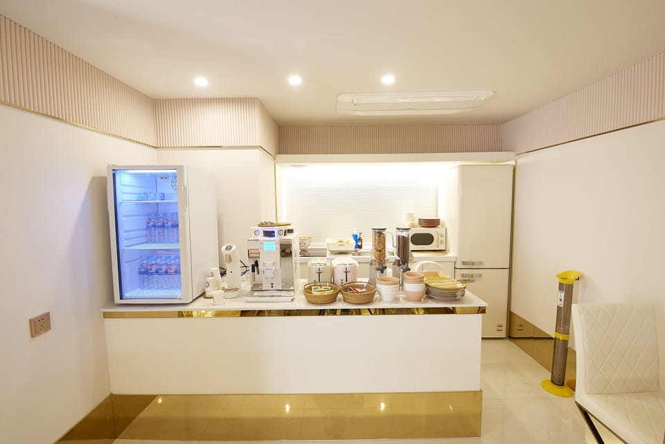 Snack bar