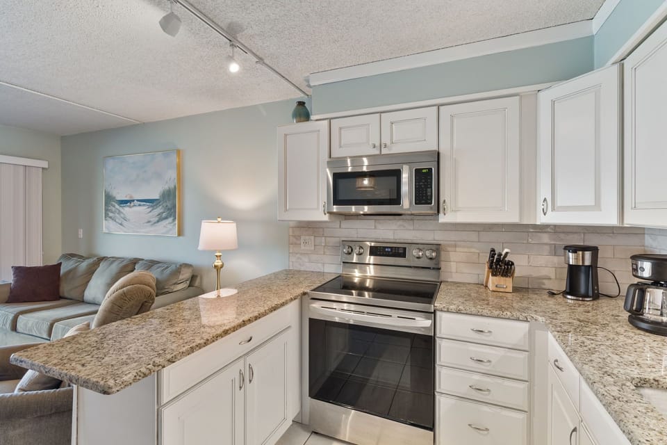 Kitchen is fully stocked (just bring food!)