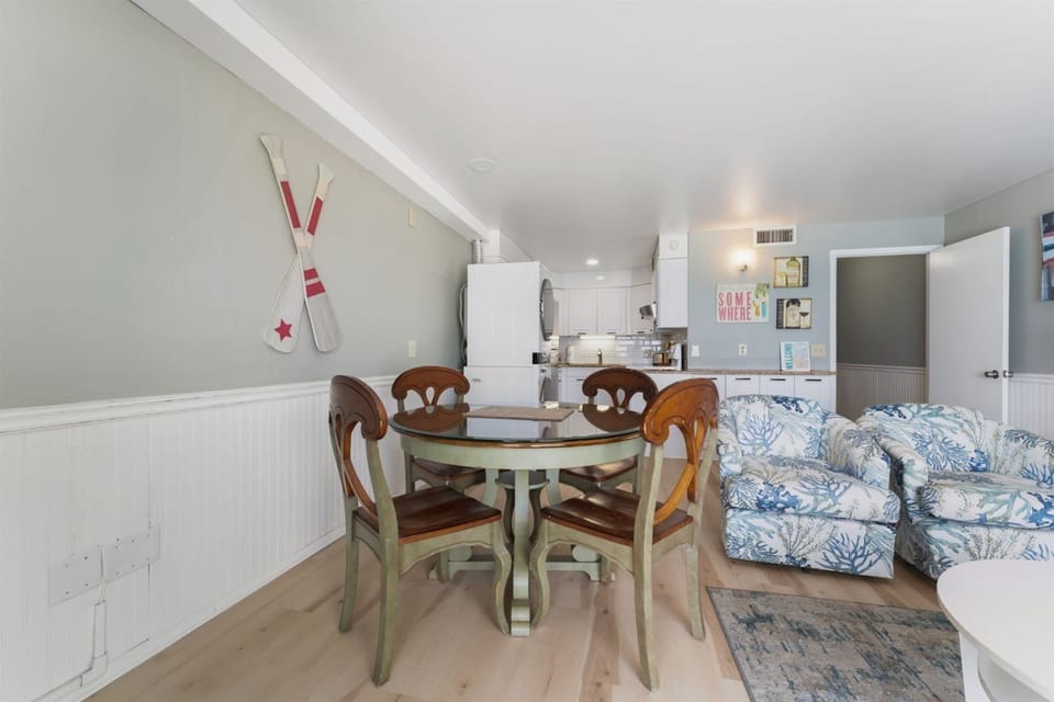 Condo, 1 King Bed with Sofa bed (The Summit 1222) | Private kitchen
