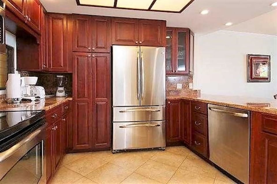 STAINLESS STEEL APPLIANCES