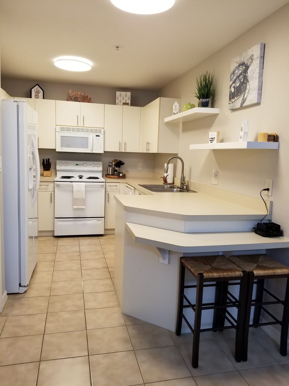 Kitchen, fully equipped for short and long term stays 