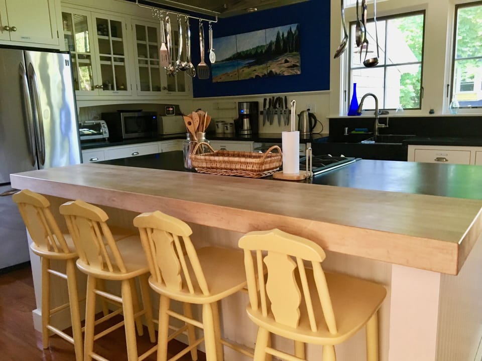 Breakfast bar