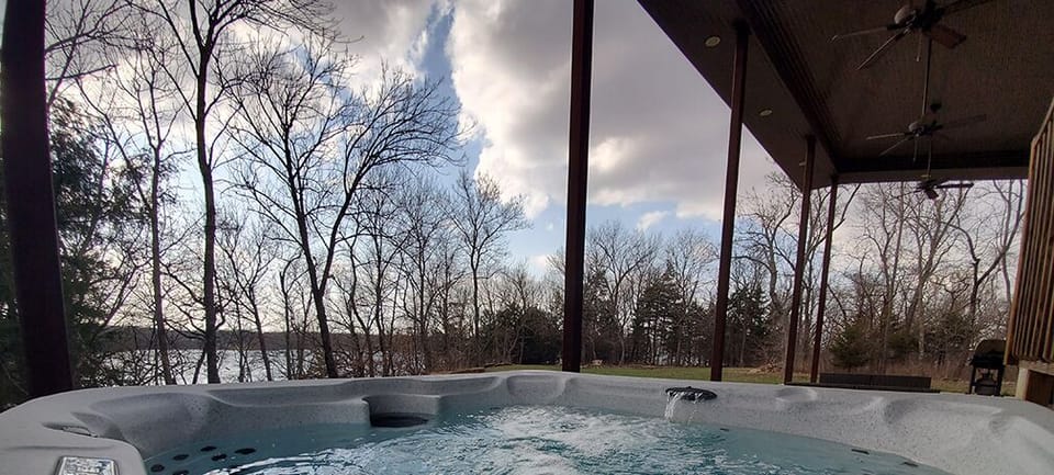 Hot tub open 24-7 September-June
Closed July and August
