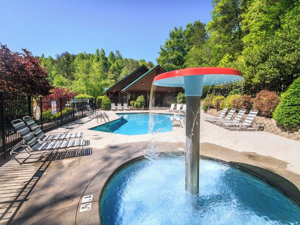 Studio (2 Bedrooms) | Property amenity