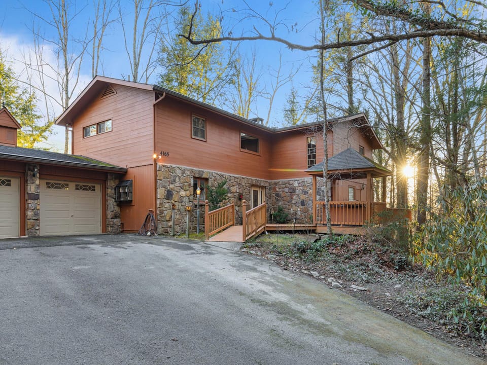 Studio (4 Bedrooms) | Property amenity