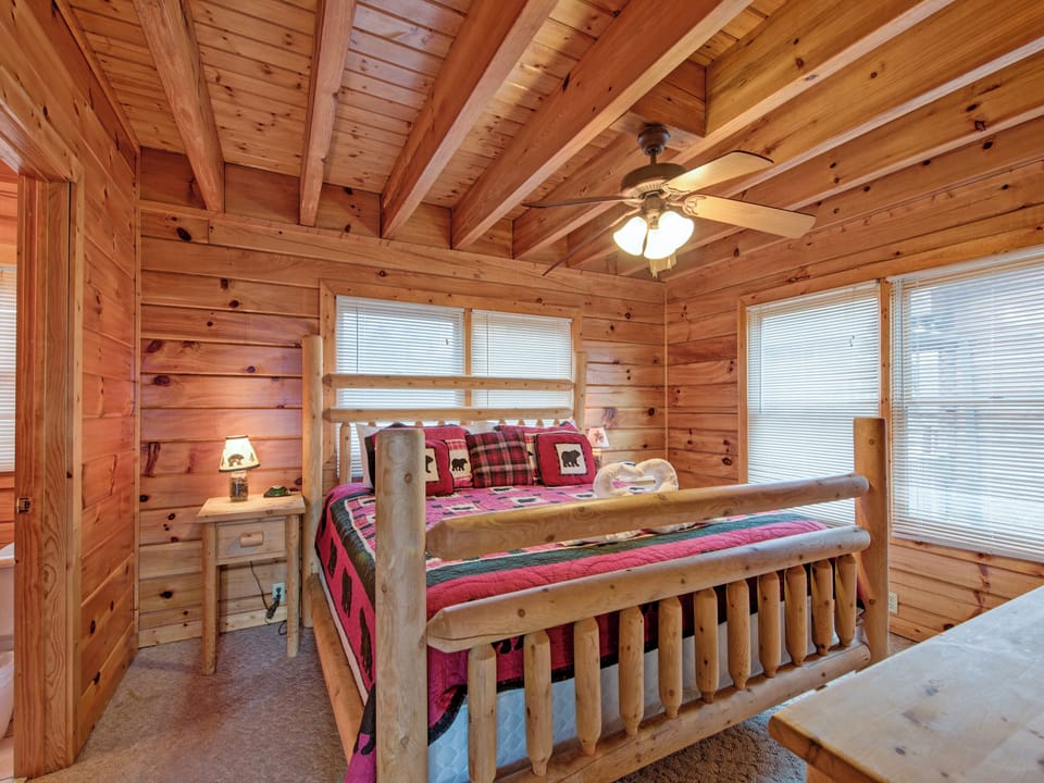 Picture Perfect by Jackson Mountain Rentals Cabin in Sevier County