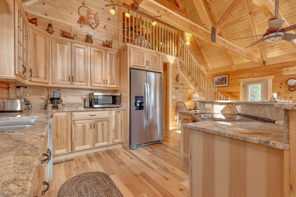 Studio (3 Bedrooms) | Property amenity
