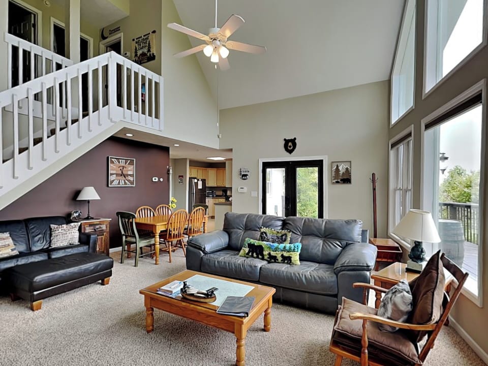 Studio (3 Bedrooms) | Property amenity