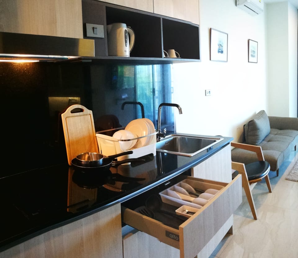 Fridge, microwave, cookware/dishes/utensils