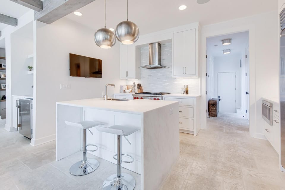 First Floor: Kitchen