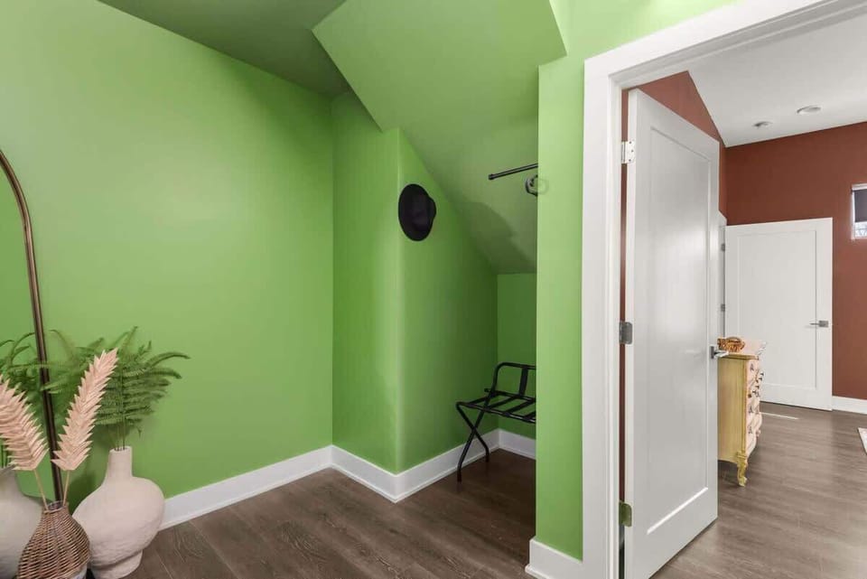 Walk-in closet can fit 1 Air bed and a place to get ready as well