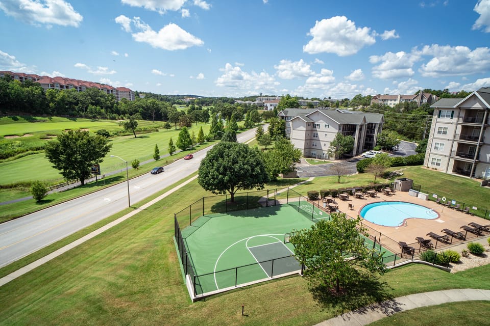 Seasonal Outdoor Pool Access and Basket Ball Court