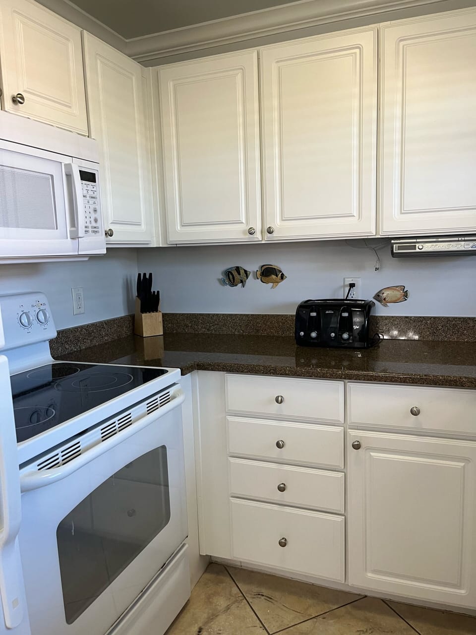 Our kitchen is the perfect size to whip up a quick meal to energize you.