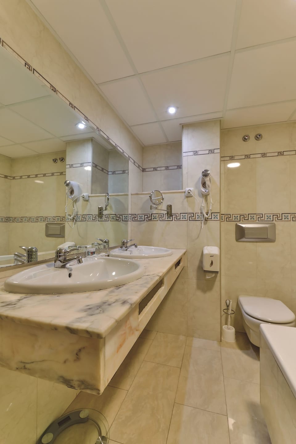 Towels, soap, shampoo, toilet paper