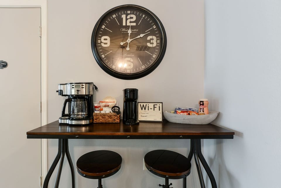 Coffee bar: Traditional 12 cup drip coffee maker and single serve coffee maker. Starter pack of snacks and coffee provided.