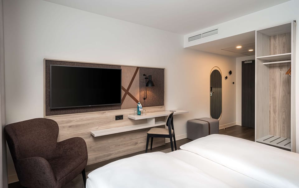In-room safe, soundproofing, iron/ironing board (on request)