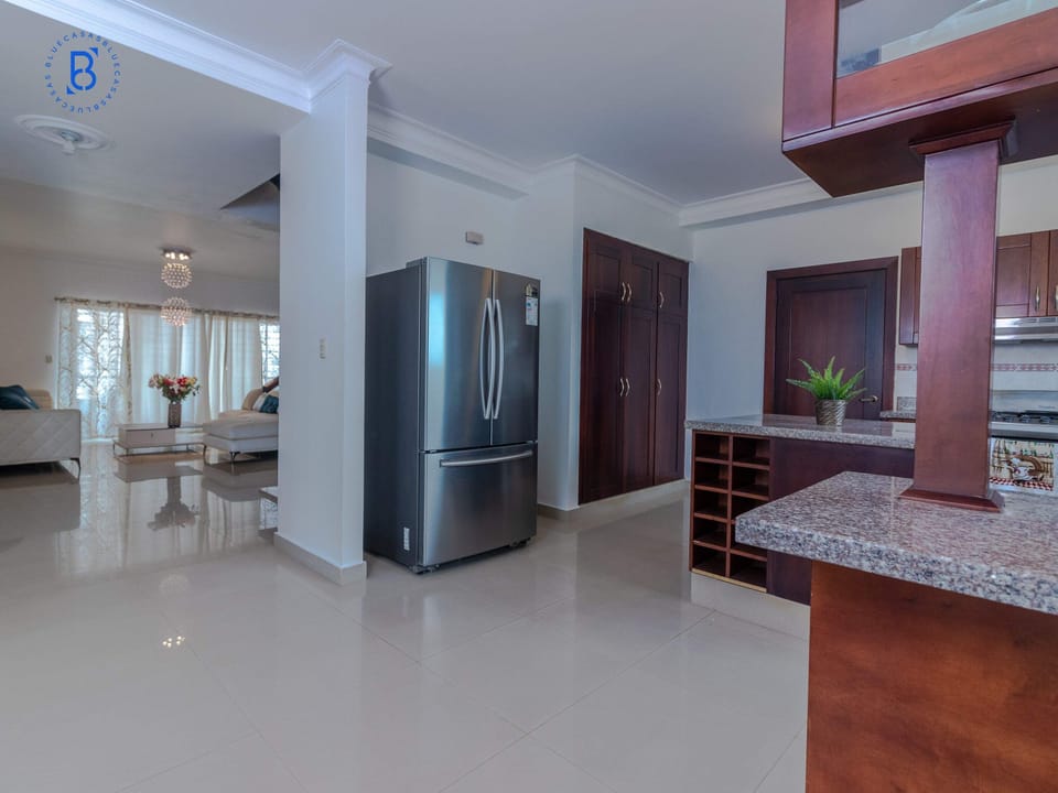 Kitchen entrance through the living room