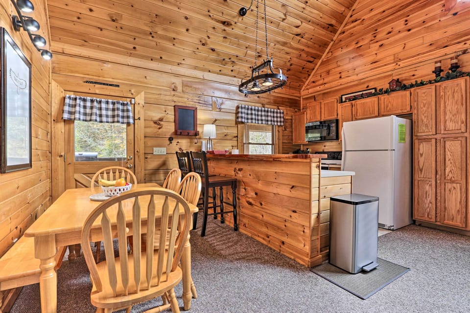 Dining Table | Fully Equipped Kitchen