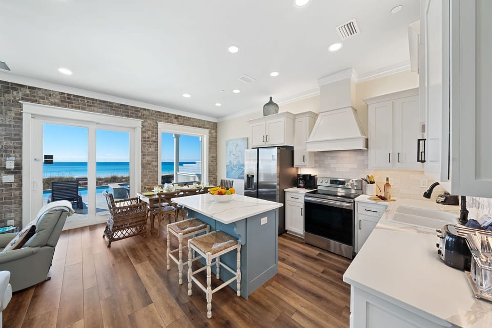 1st floor fully equipped kitchen