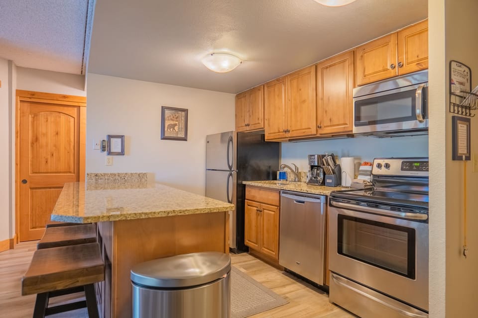 Full sized kitchen appliances