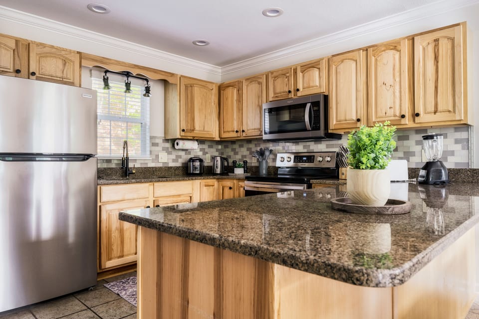 Complete kitchen equipped with everything essential for your needs.