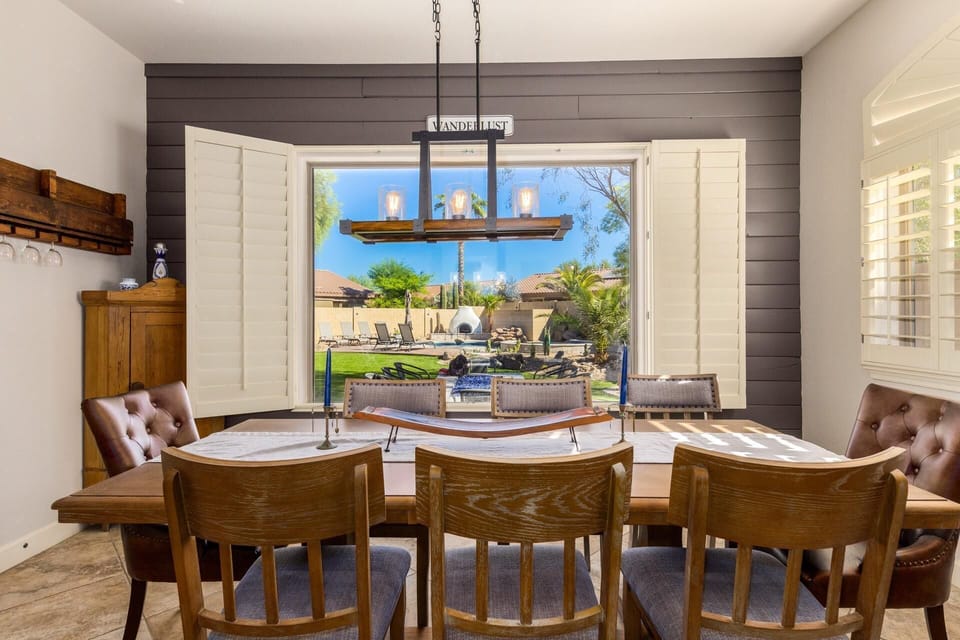 Dining area off kitchen seating for 8