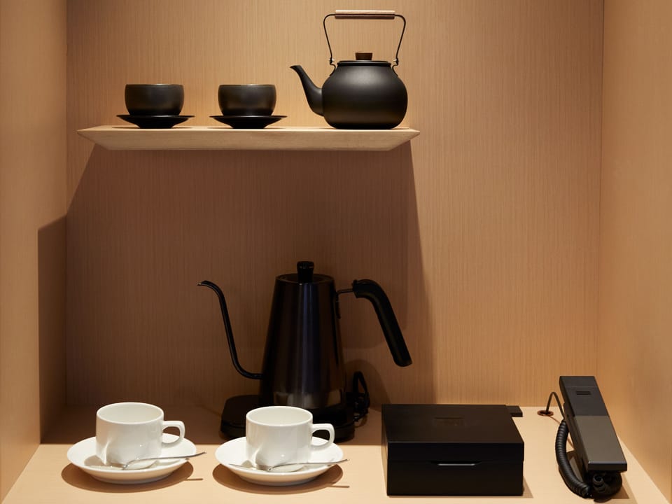 Premium bedding, in-room safe, free WiFi, bed sheets