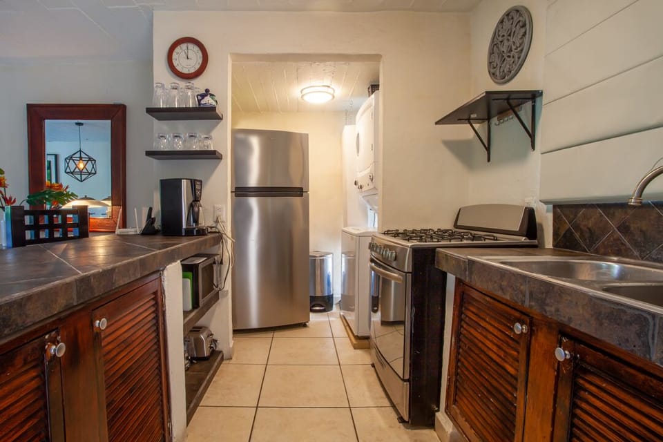 Condo - Image 30
