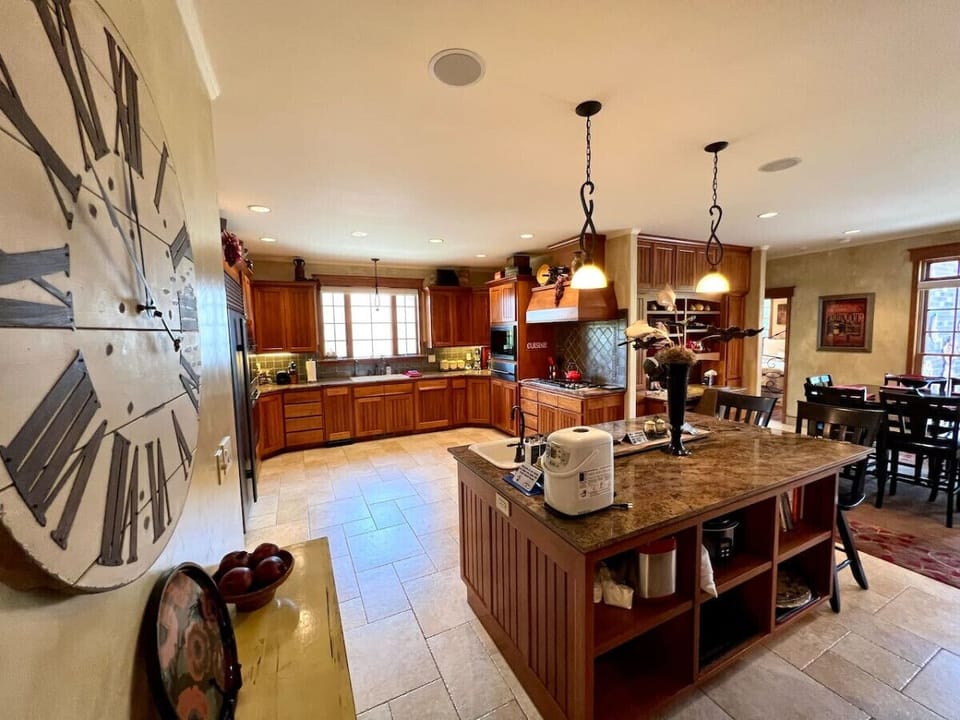 View of the large kitchen perfect if you love to cook and perfect for entertaining.