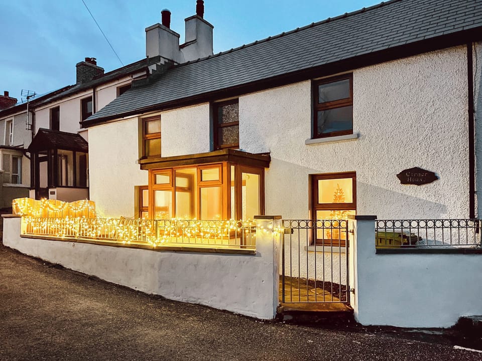 Cottage at Christmas! | Corner House, Mathry