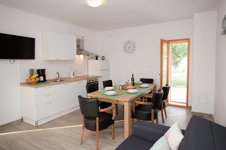 Villa, 4 Bedrooms, Smoking, Private Pool | Private kitchen | Microwave, oven, stovetop, dishwasher